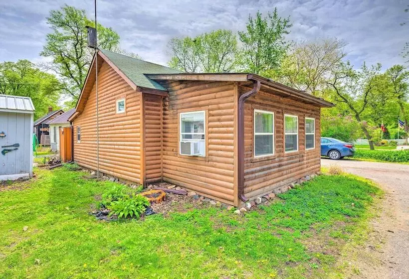 Historic Cabin Retreat: Steps To Okoboji Lake