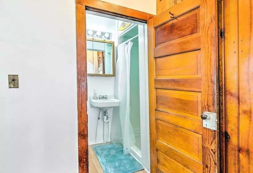 Historic Cabin Retreat: Steps To Okoboji Lake