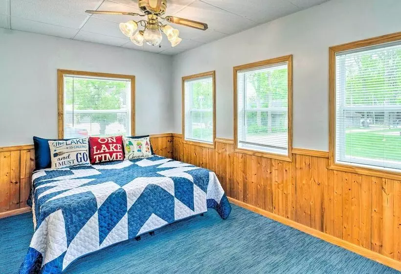 Historic Cabin Retreat: Steps To Okoboji Lake