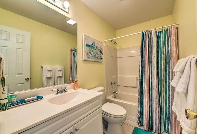 Lake Norman Retreat W/ Dock ~ 1 Mi To Marina!