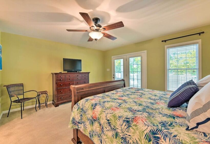 Lake Norman Retreat W/ Dock ~ 1 Mi To Marina!