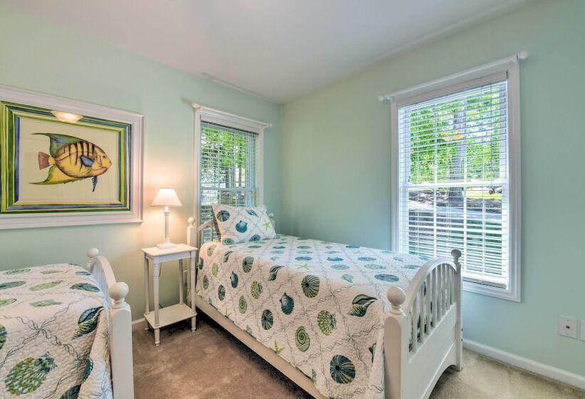 Lake Norman Retreat W/ Dock ~ 1 Mi To Marina!