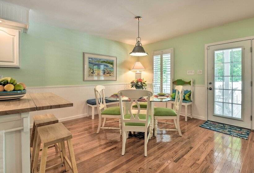 Lake Norman Retreat W/ Dock ~ 1 Mi To Marina!