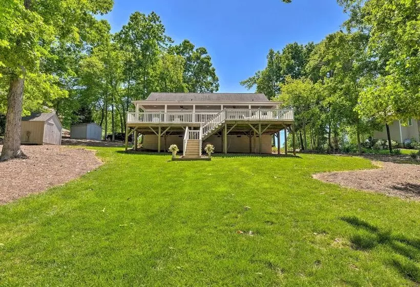 Lake Norman Retreat W/ Dock ~ 1 Mi To Marina!