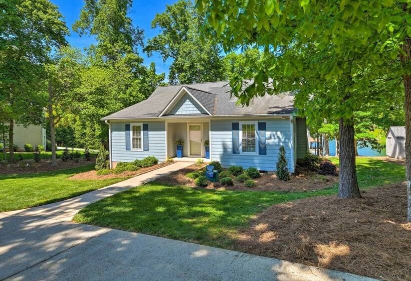 Lake Norman Retreat W/ Dock ~ 1 Mi To Marina!