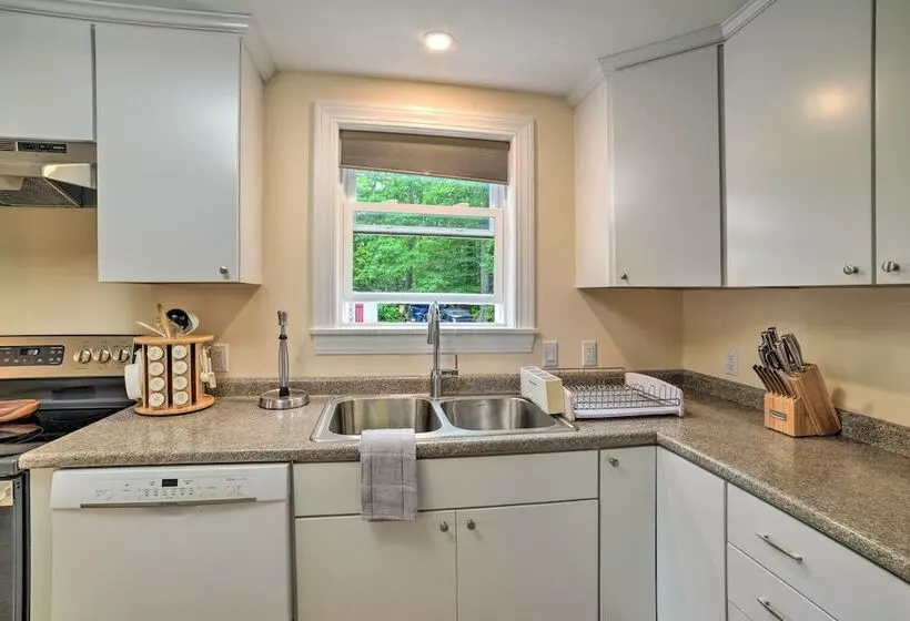 Lakefront Alton Bay Retreat W/ Dock Near Beaches!