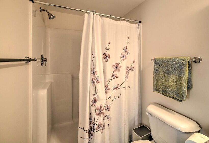 Lakefront Alton Bay Retreat W/ Dock Near Beaches!