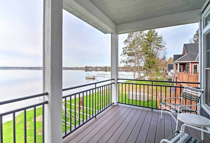 1/2 Mi To White Pine Trail: Lakefront Home W/ Dock