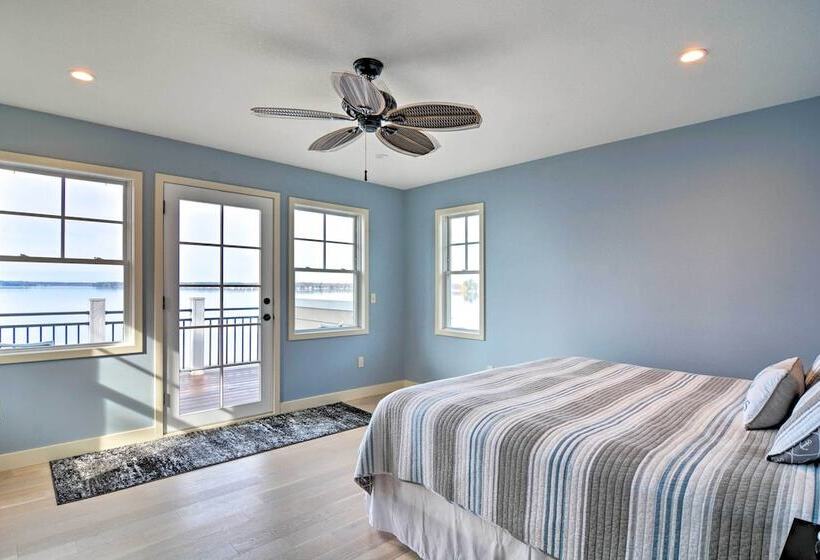 1/2 Mi To White Pine Trail: Lakefront Home W/ Dock