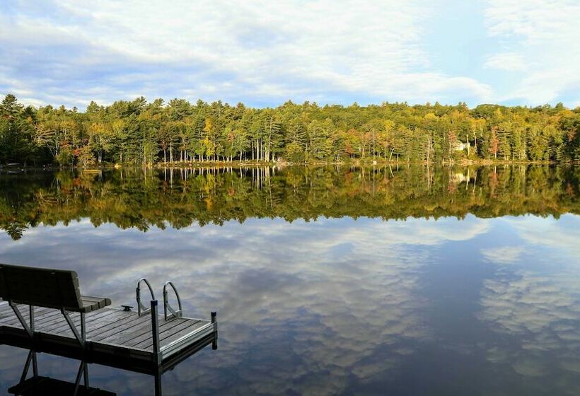 Lakefront Escape: Boat Dock, Grill, Fire Pit!