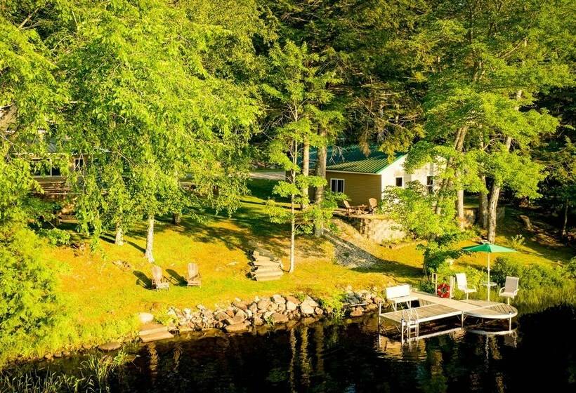 Lakefront Escape: Boat Dock, Grill, Fire Pit!