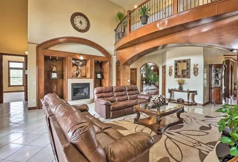 10 Mi To Barr Lake State Park: Home W/ Mtn Views