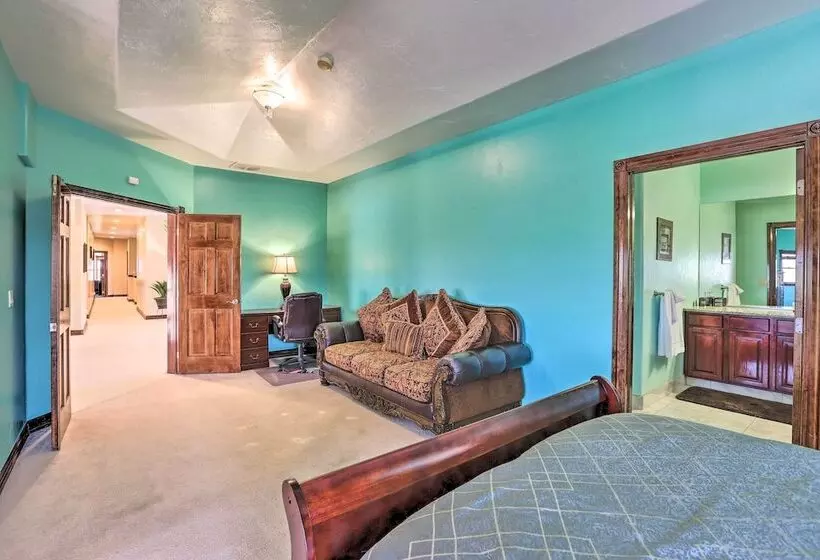 10 Mi To Barr Lake State Park: Home W/ Mtn Views