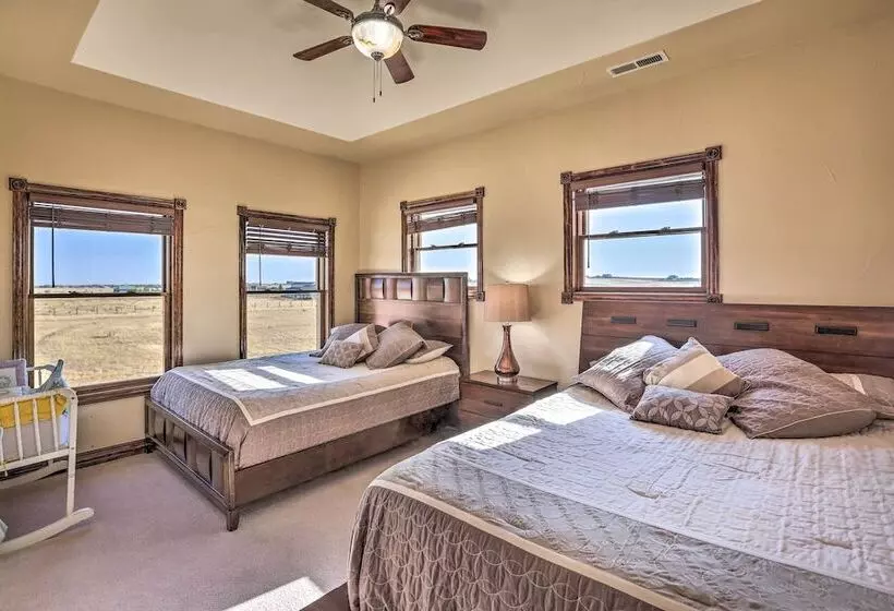 10 Mi To Barr Lake State Park: Home W/ Mtn Views