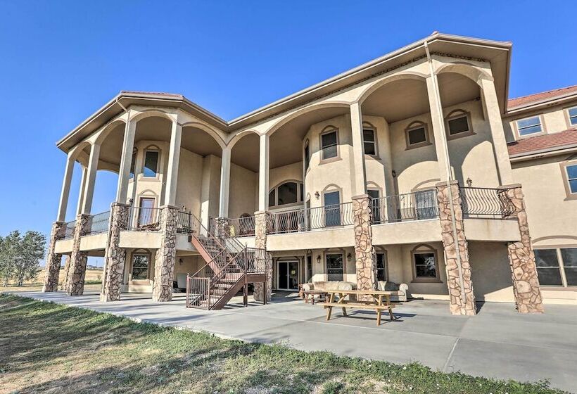 10 Mi To Barr Lake State Park: Home W/ Mtn Views