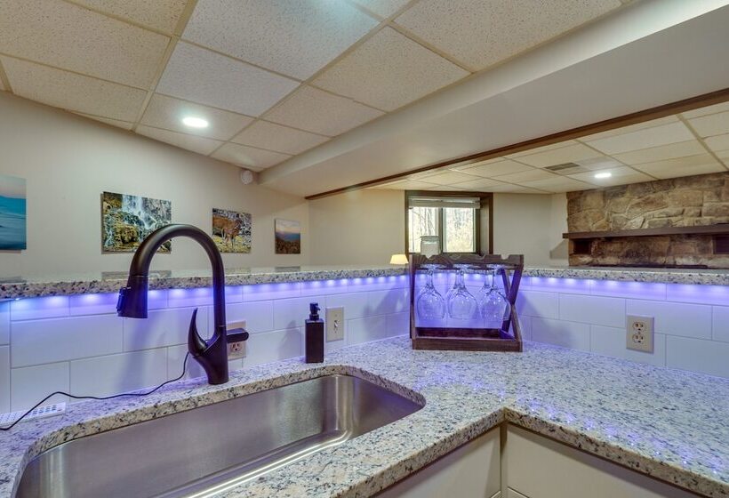 Mcgaheysville Vacation Rental: Yard & Fire Pit!