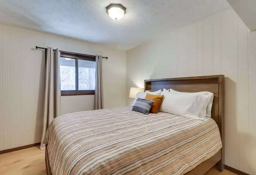 Mcgaheysville Vacation Rental: Yard & Fire Pit!