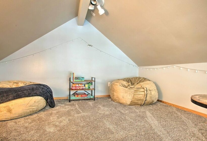 Mountain View Home: Perfect For Big Families!