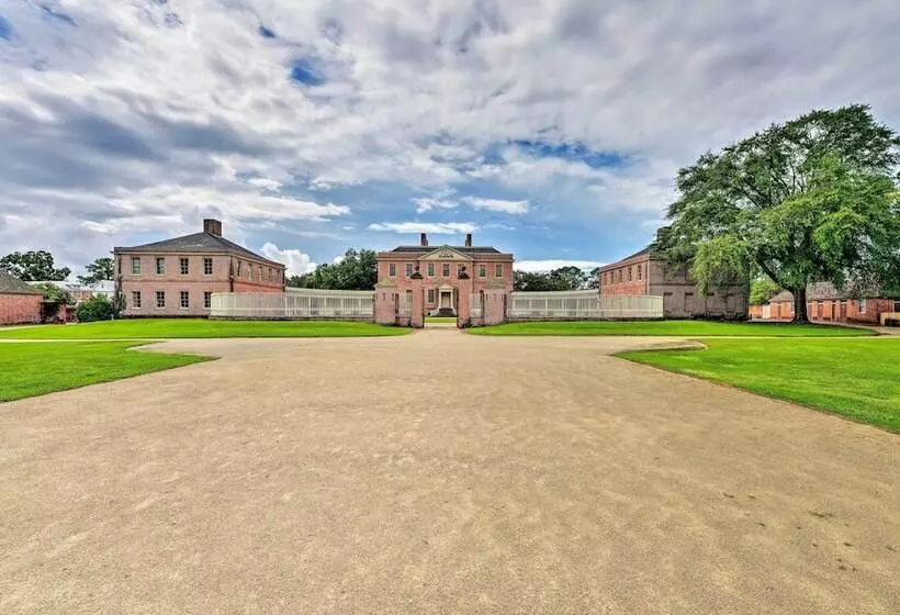 New Bern Home W/yard, Grill+walkable Location