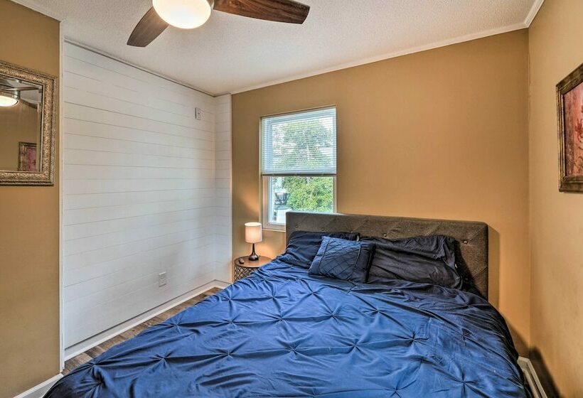 Lovely Emerald Isle Home, Walk To Beach!