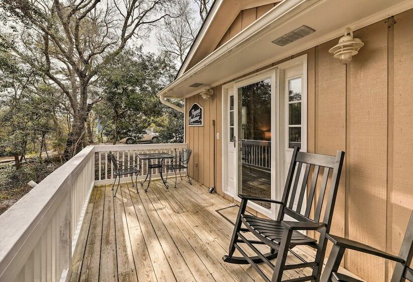 Lovely Emerald Isle Home, Walk To Beach!