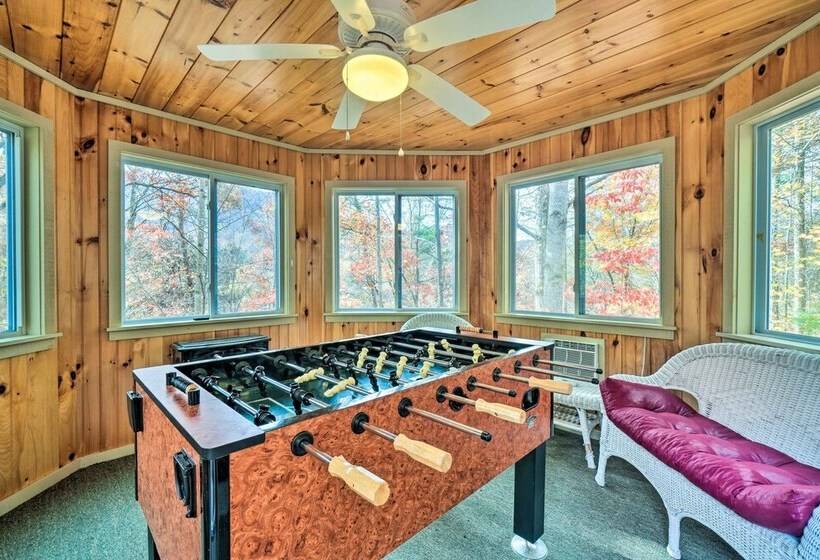 Peaceful Sevierville Cabin W/ Hot Tub & Fire Pit!