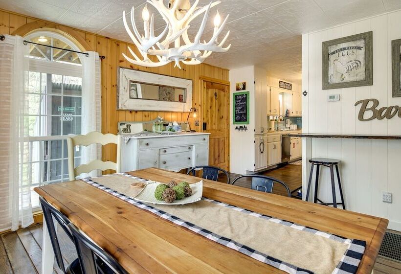 Pet Friendly Gatlinburg Cabin W/ Game Room!