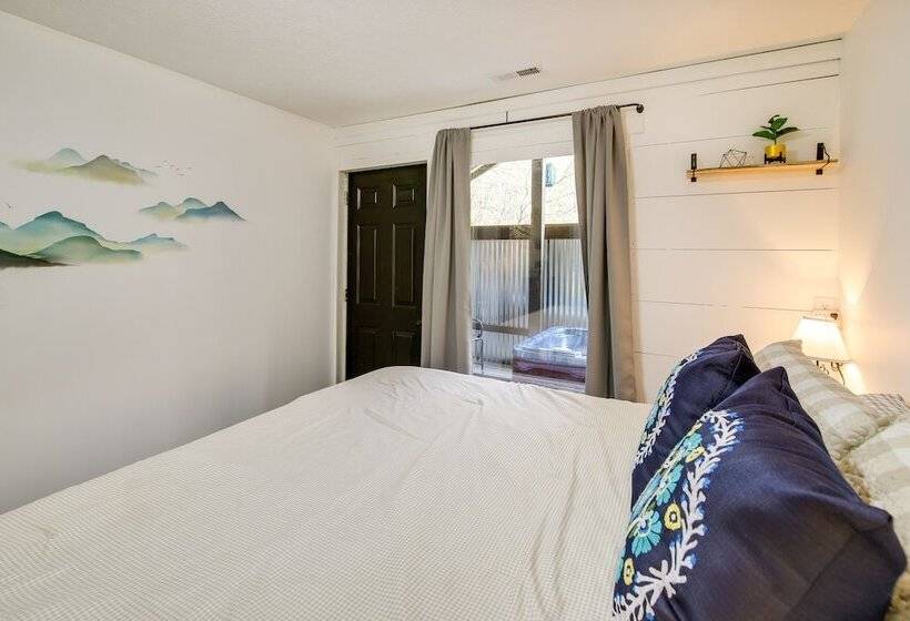 Pet Friendly Gatlinburg Cabin W/ Game Room!