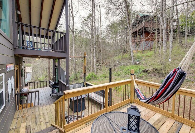 Pet Friendly Gatlinburg Cabin W/ Game Room!