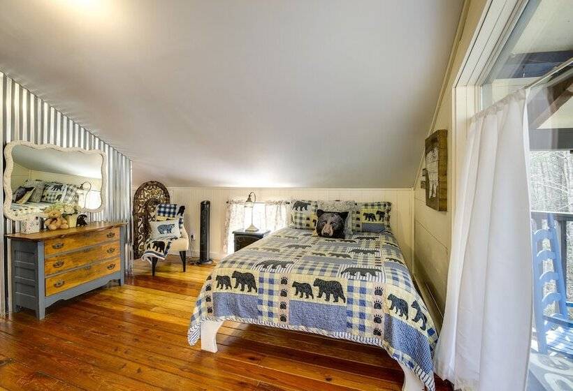 Pet Friendly Gatlinburg Cabin W/ Game Room!