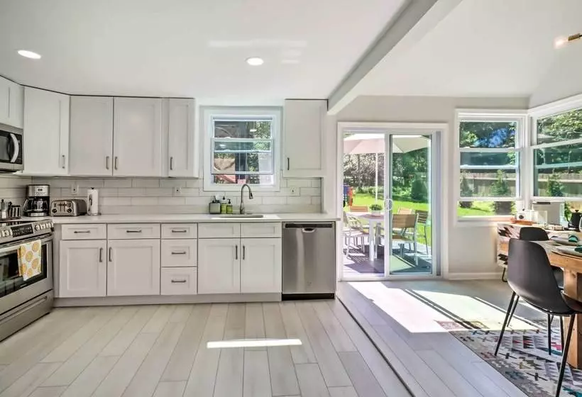 Game Room, Community Beach: Pocono Home!