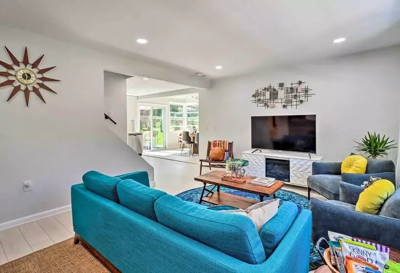 Game Room, Community Beach: Pocono Home!