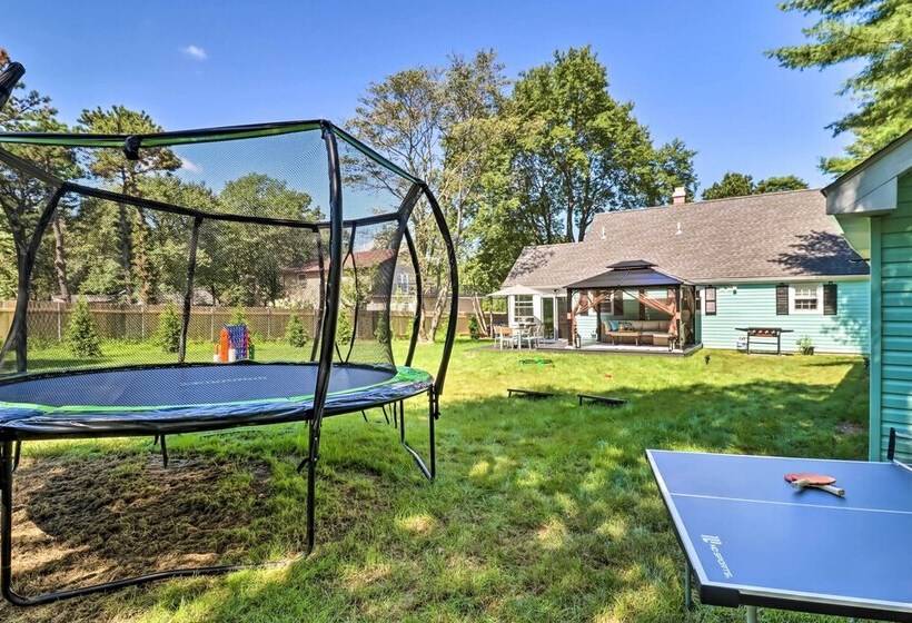 Game Room, Community Beach: Pocono Home!