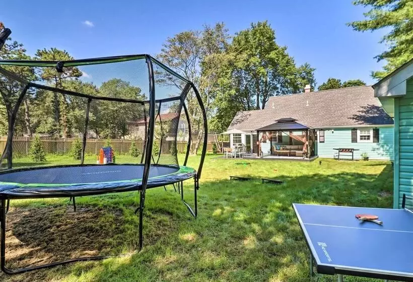 Game Room, Community Beach: Pocono Home!