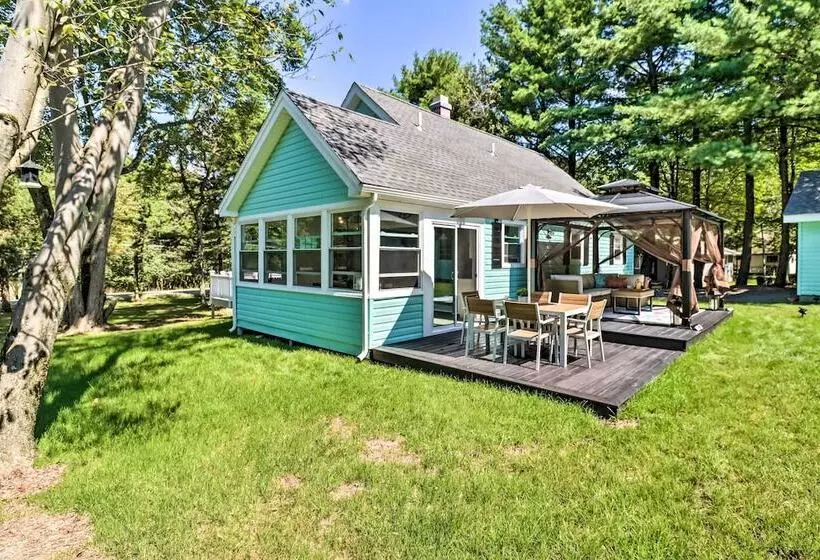 Game Room, Community Beach: Pocono Home!