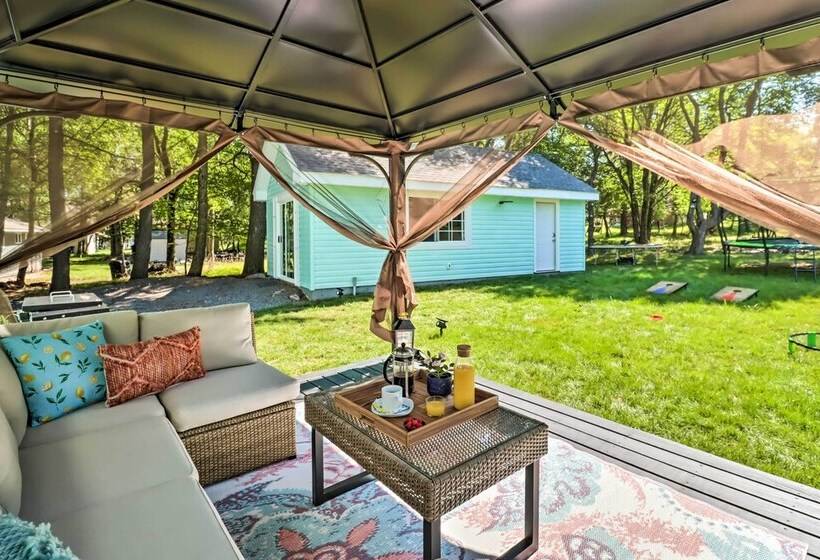 Game Room, Community Beach: Pocono Home!