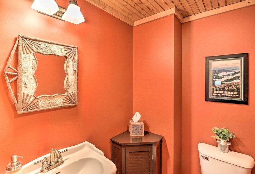 Private Sapphire Valley Resort Cabin W/ Mtn Views!