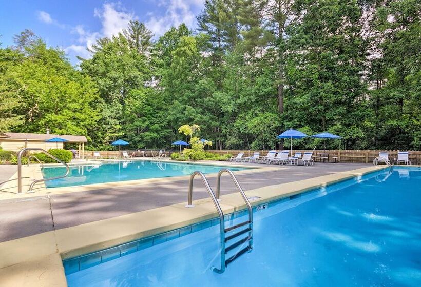 Private Sapphire Valley Resort Cabin W/ Mtn Views!