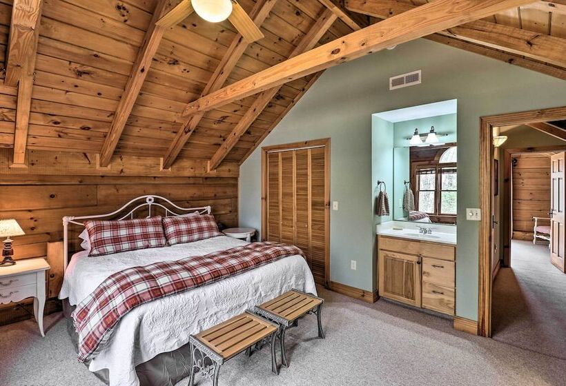 Private Sapphire Valley Resort Cabin W/ Mtn Views!