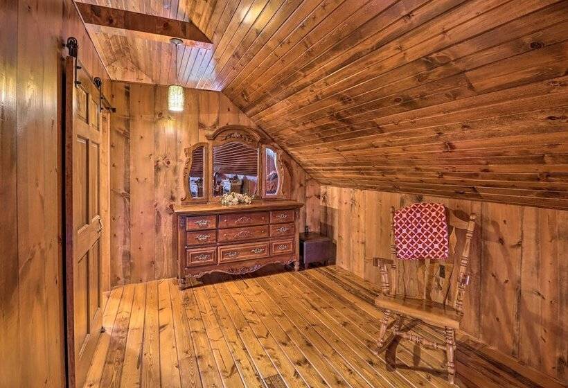 Quiet + Rustic Cabin With Fire Pit On 20 Acres!