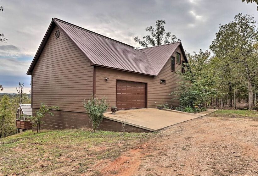 Quiet + Rustic Cabin With Fire Pit On 20 Acres!