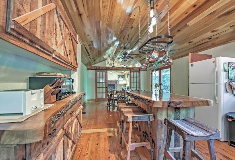 20 Acre Cabin W/ Pond: 6 Mi To River Arts District