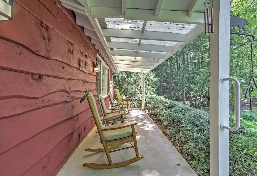 20 Acre Cabin W/ Pond: 6 Mi To River Arts District