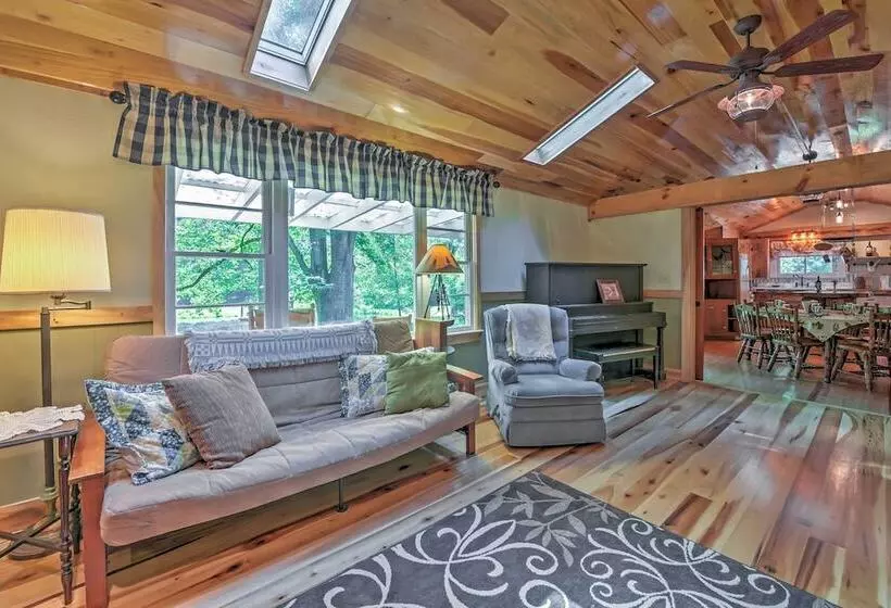 20 Acre Cabin W/ Pond: 6 Mi To River Arts District