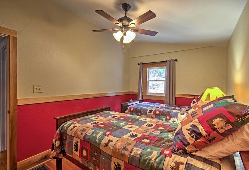 20 Acre Cabin W/ Pond: 6 Mi To River Arts District