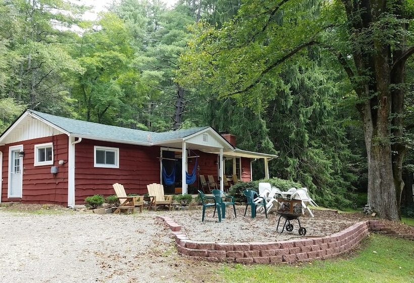 20 Acre Cabin W/ Pond: 6 Mi To River Arts District