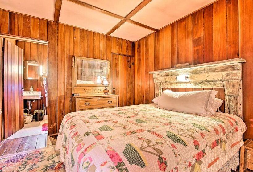 Secluded & Rustic Lake Harmony Cabin W/ Fire Pit!