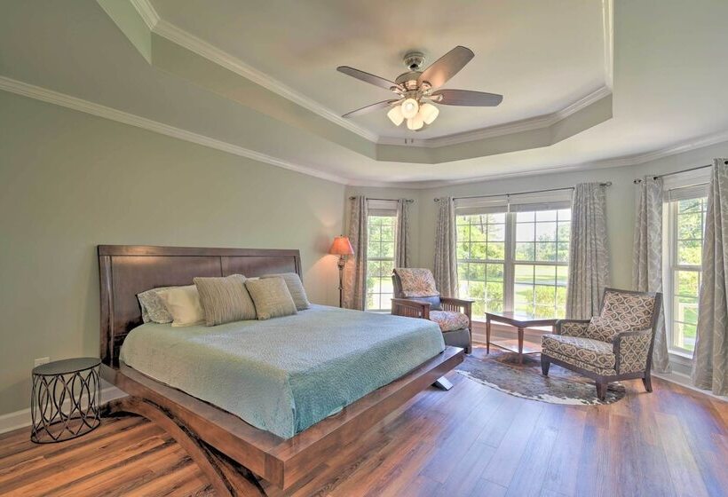 Peaceful Fairhope Cottage W/ Covered Patio!