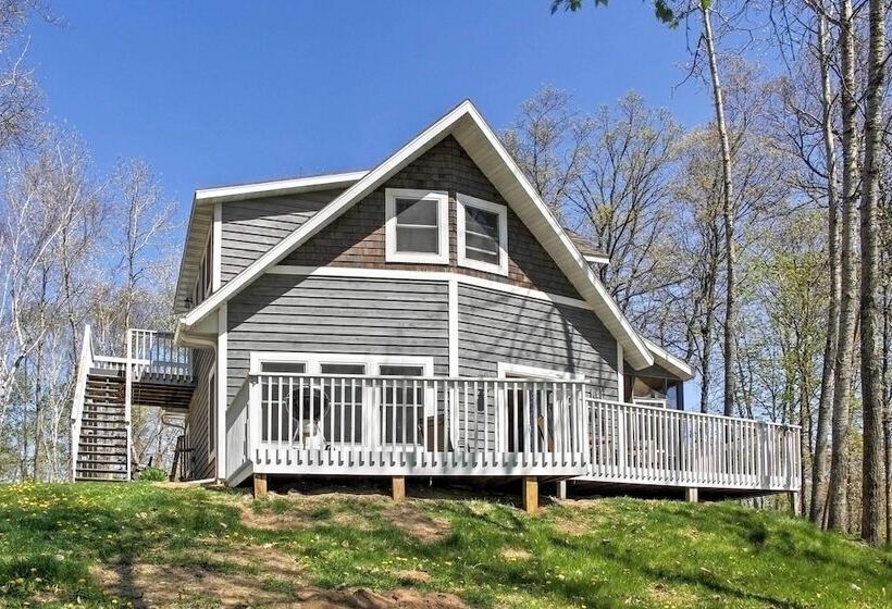 Spacious Pine Lake Home: Deck, Fire Pit + 3 Acres!