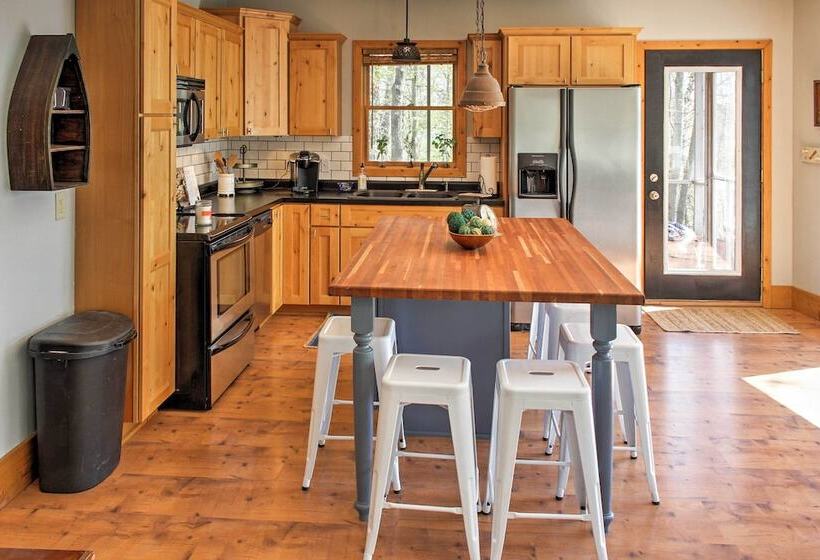 Spacious Pine Lake Home: Deck, Fire Pit + 3 Acres!